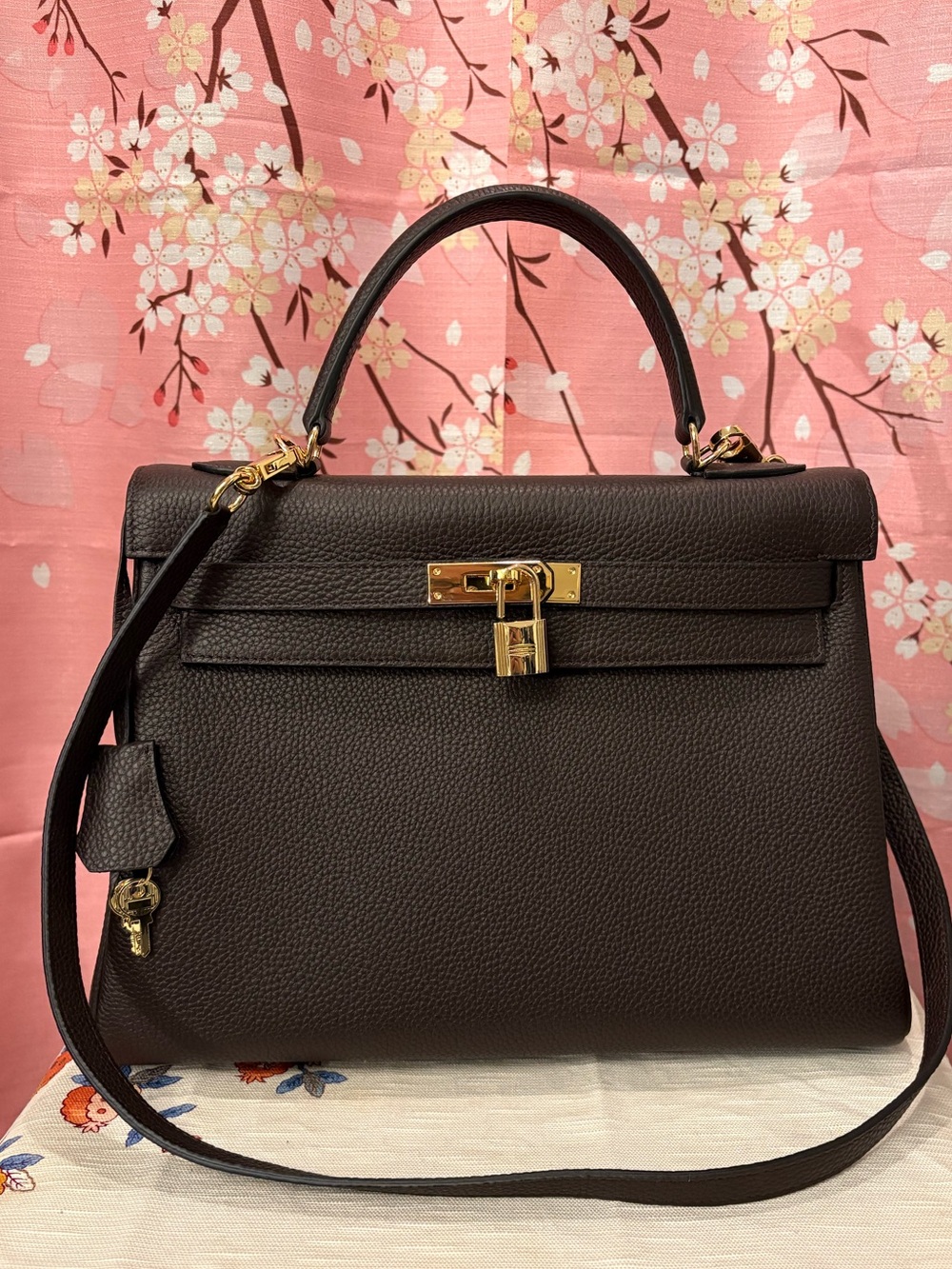 Avona Kronos Chicago XL Top Handle Bag Ebony Gold Hardware